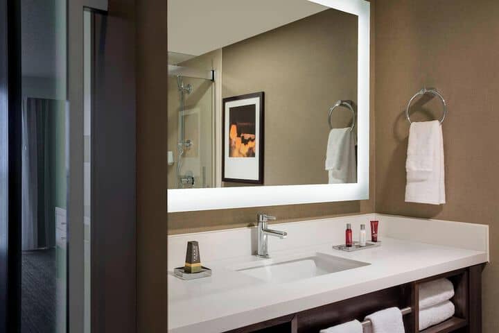 Room 21 of 48