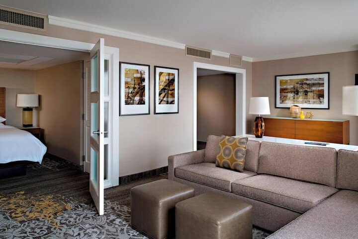 Room 17 of 48